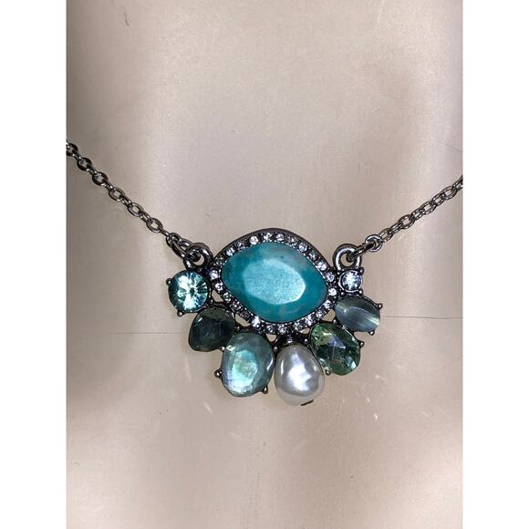 CHLOE + ISABEL arctic ice layered statement necklace - N153 - Picture 2 of 4